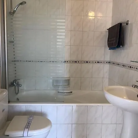 Limnaria Gardens - Spacious And Sunny 1 Bed With Pool Views Daire Pafos