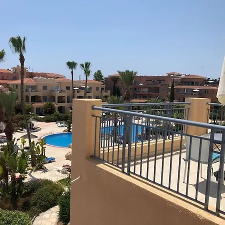 Limnaria Gardens - Spacious And Sunny 1 Bed With Pool Views * Paphos